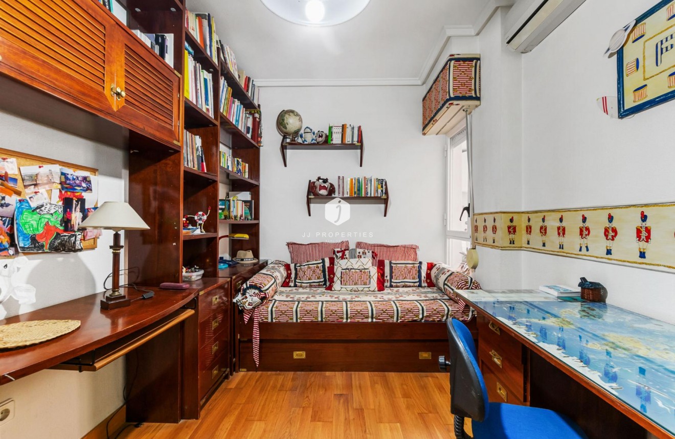 D'occasion - Appartement -
Torrevieja - Costa Blanca