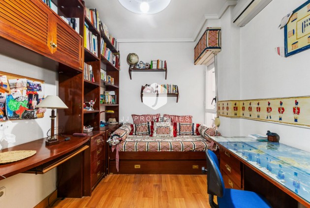 D'occasion - Appartement -
Torrevieja - Costa Blanca