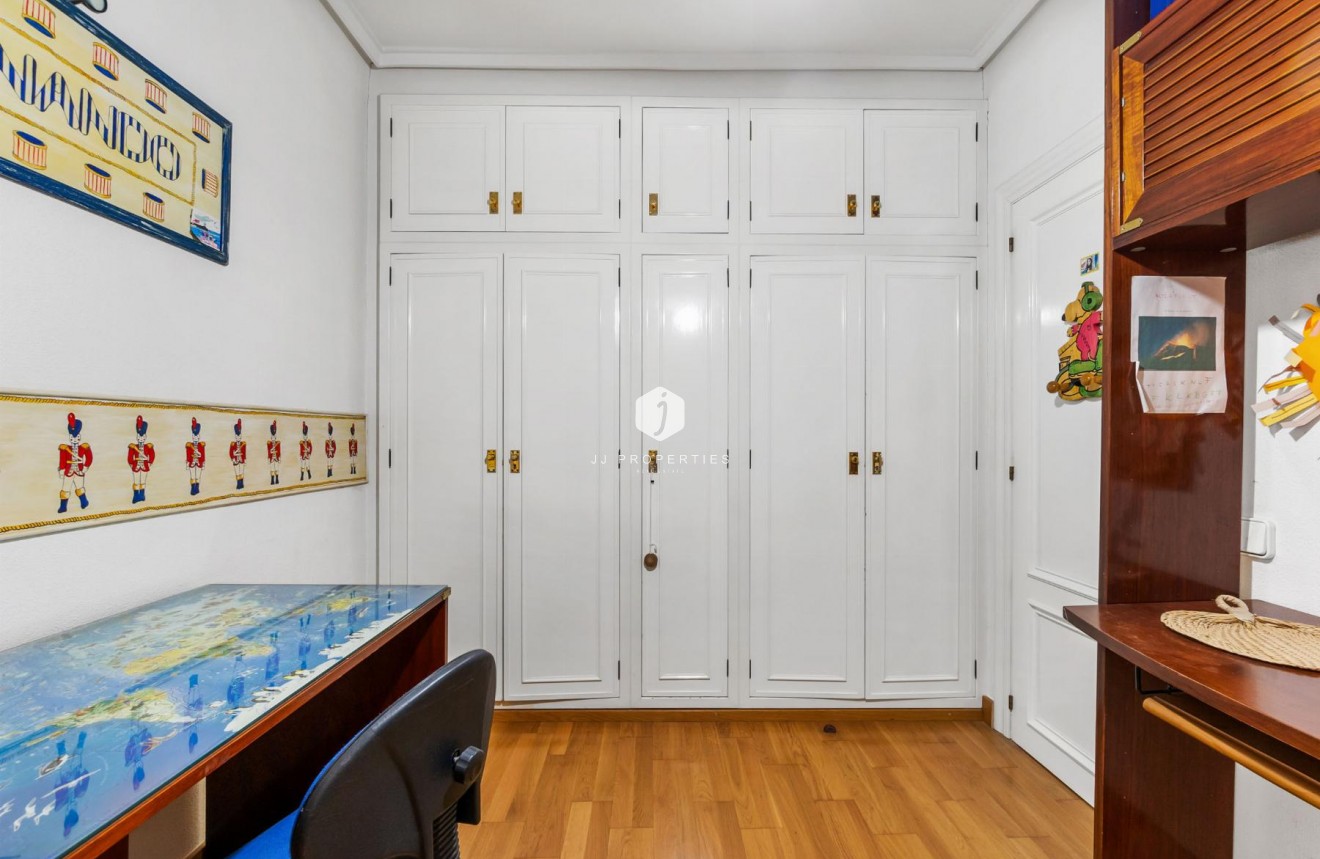 D'occasion - Appartement -
Torrevieja - Costa Blanca