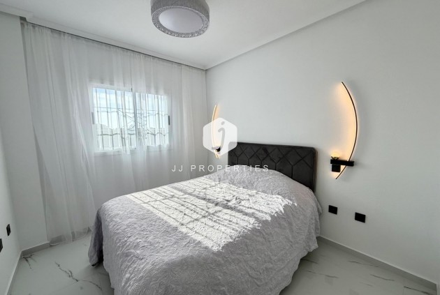 Resale - Apartment / flat -
Orihuela Costa - Playa Flamenca Norte