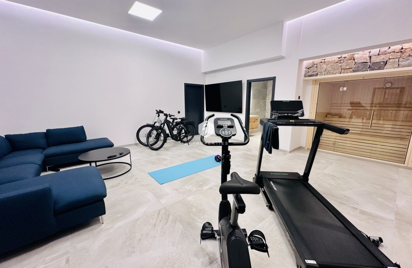 Resale - Villa -
Rojales Hills - Costa Blanca