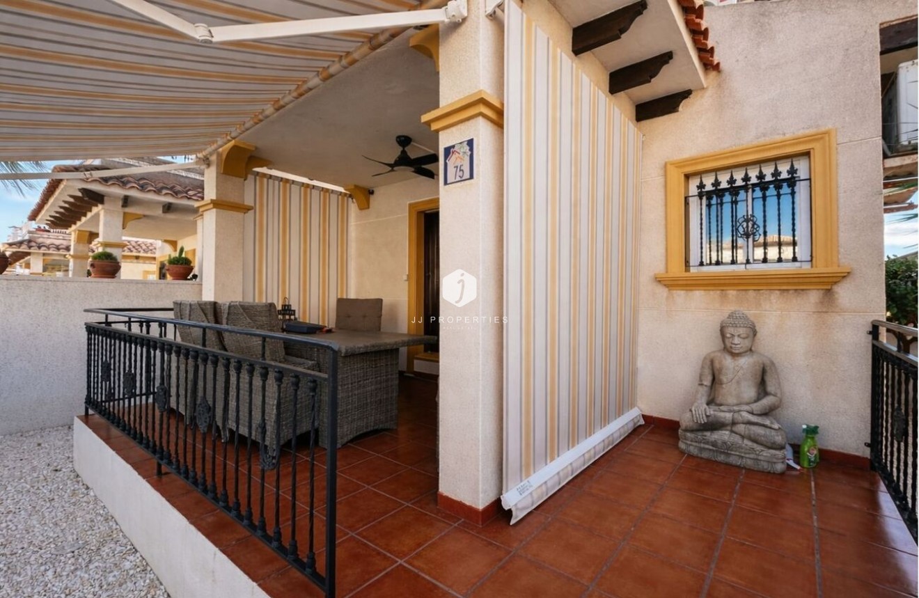 Resale - Chalet -
La Zenia - Costa Blanca