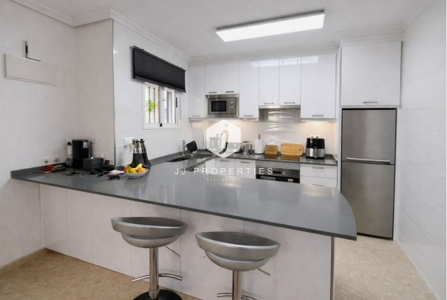 Resale - Chalet -
La Zenia - Costa Blanca