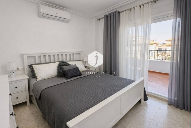 Resale - Chalet -
La Zenia - Costa Blanca
