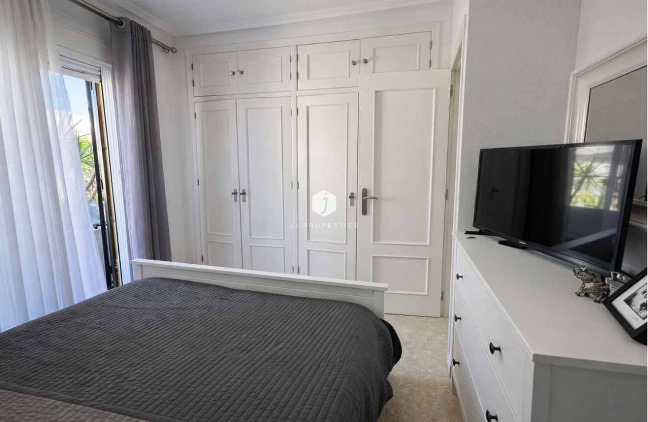 Resale - Chalet -
La Zenia - Costa Blanca