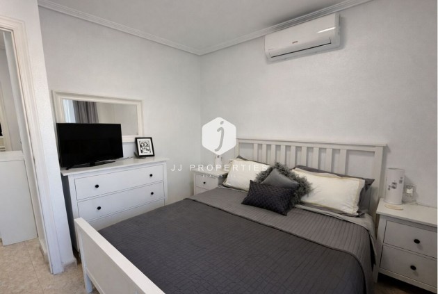 Resale - Chalet -
La Zenia - Costa Blanca