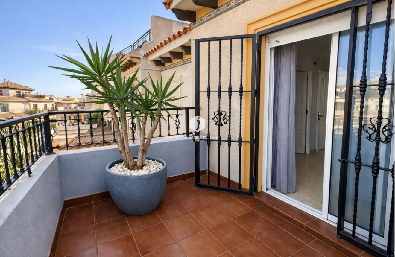Resale - Chalet -
La Zenia - Costa Blanca