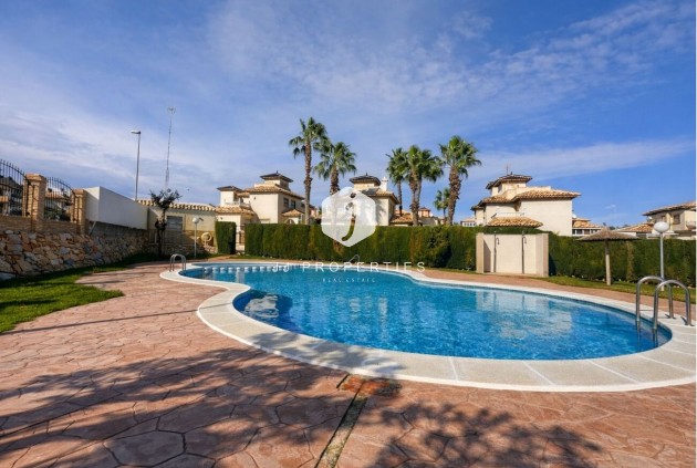 Resale - Chalet -
La Zenia - Costa Blanca