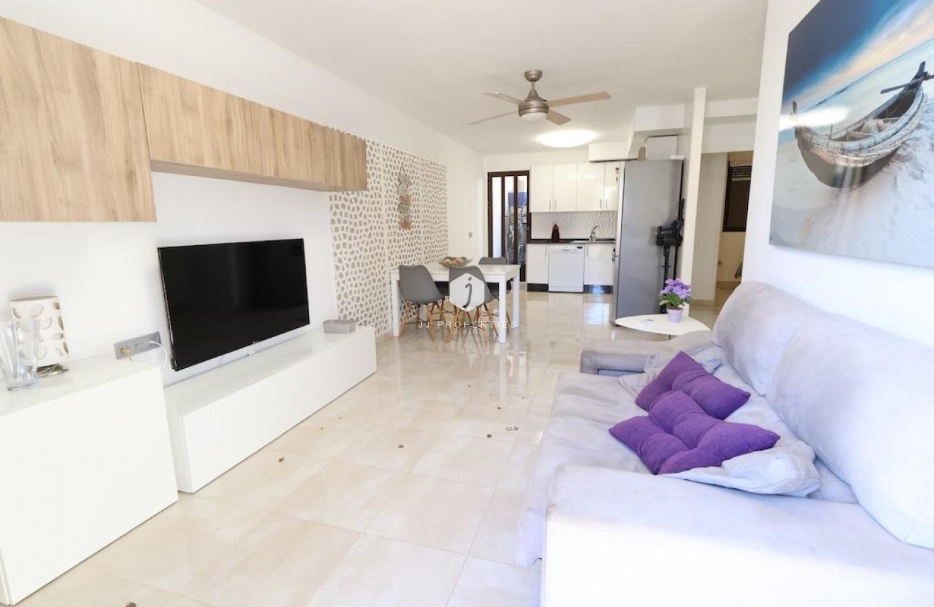 Resale - Chalet -
Orihuela Costa - Costa Blanca