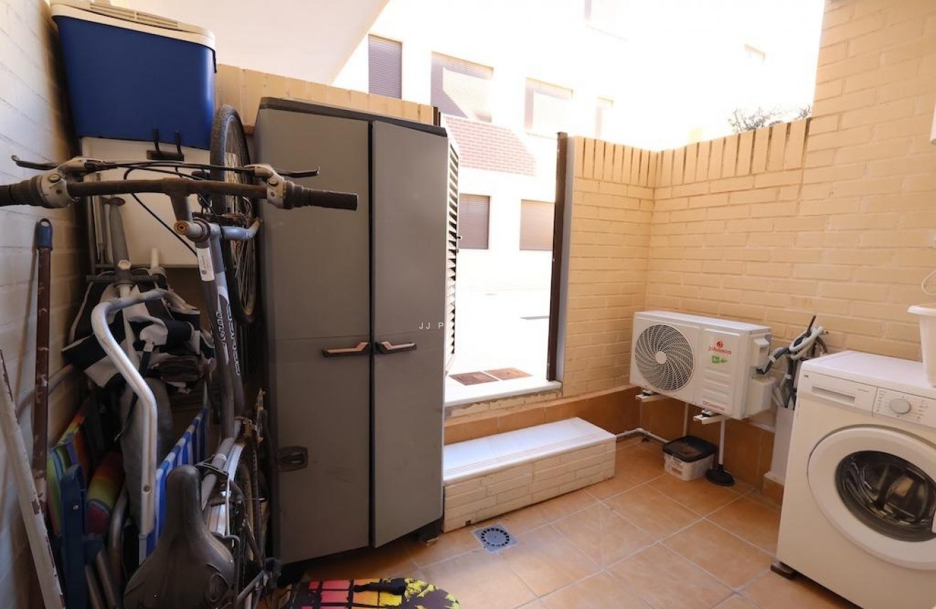 Resale - Chalet -
Orihuela Costa - Costa Blanca