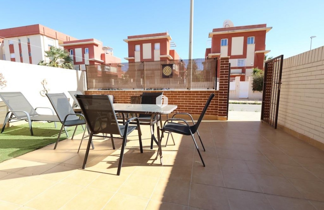 Resale - Chalet -
Orihuela Costa - Costa Blanca