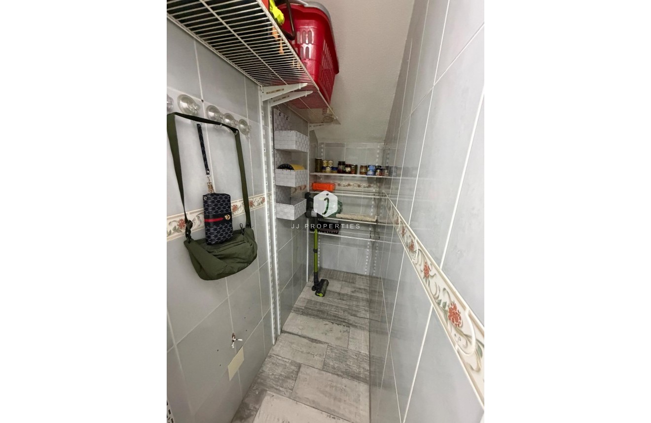 Resale - Chalet -
Orihuela Costa - La Zenia