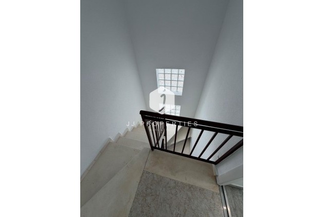 Resale - Chalet -
Orihuela Costa - La Zenia