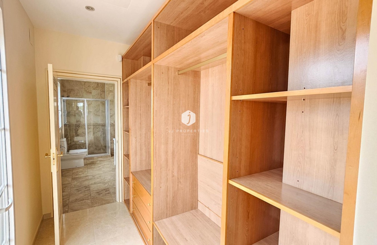 Tweedehands - Villa -
Cabo Roig