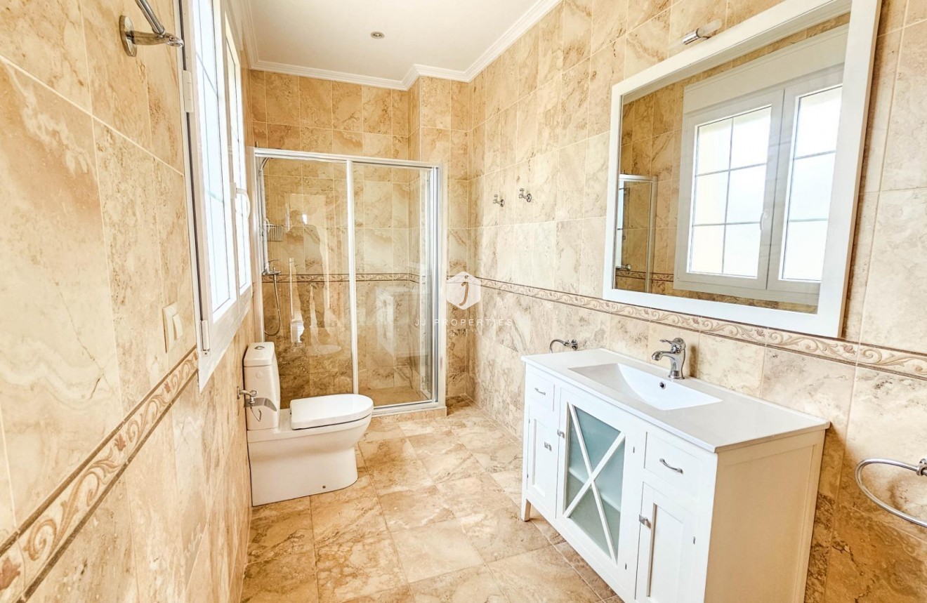 Tweedehands - Villa -
Cabo Roig