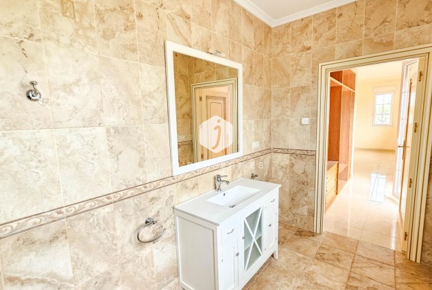 Tweedehands - Villa -
Cabo Roig