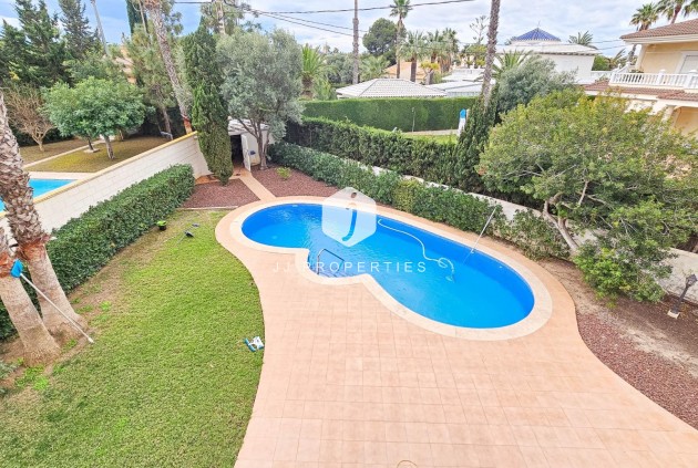 Tweedehands - Villa -
Cabo Roig