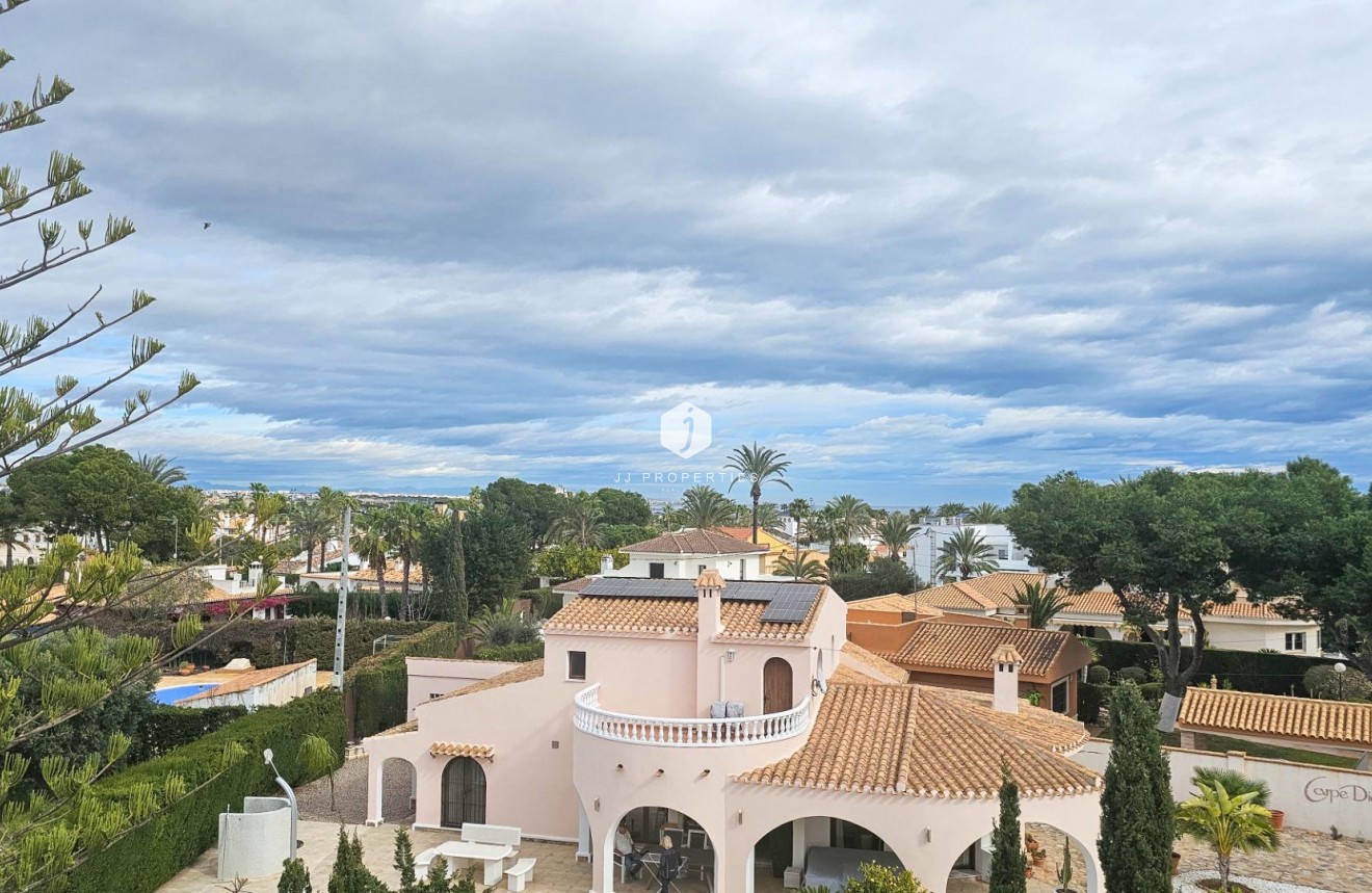 Tweedehands - Villa -
Cabo Roig