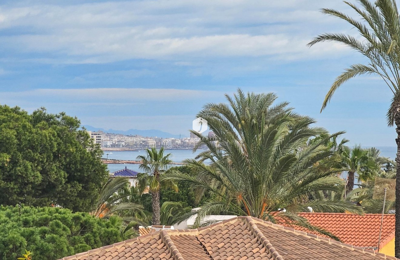 Tweedehands - Villa -
Cabo Roig