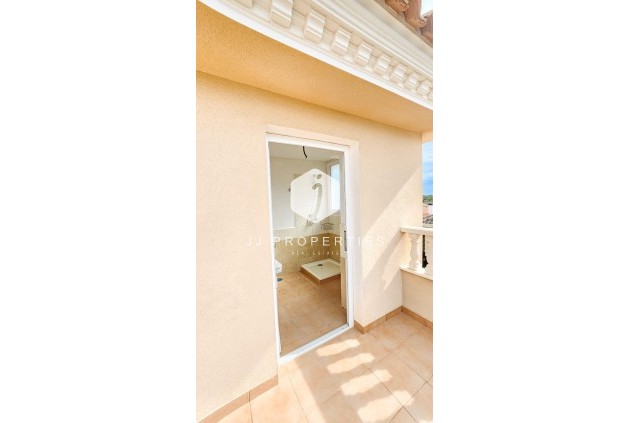 Tweedehands - Villa -
Cabo Roig