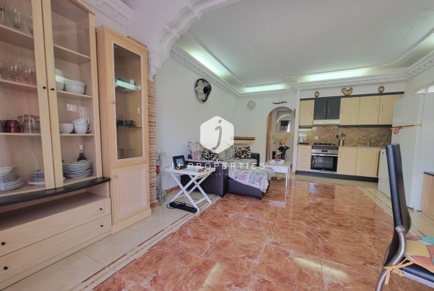 Resale - Chalet -
Torrevieja - La Siesta - El Salado - Torreta