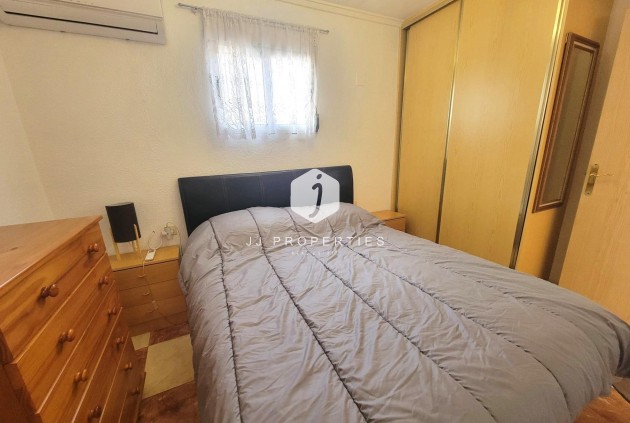 Resale - Chalet -
Torrevieja - La Siesta - El Salado - Torreta