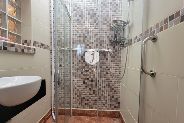 Resale - Chalet -
Torrevieja - La Siesta - El Salado - Torreta