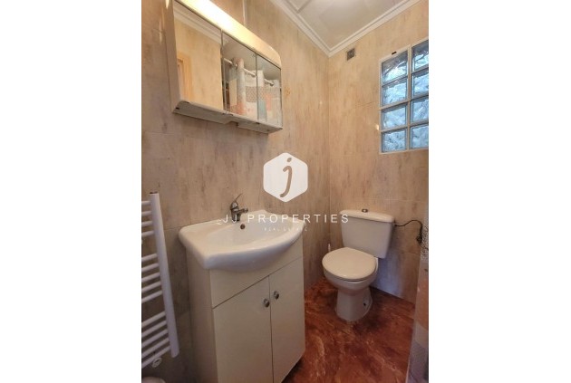 Resale - Chalet -
Torrevieja - La Siesta - El Salado - Torreta