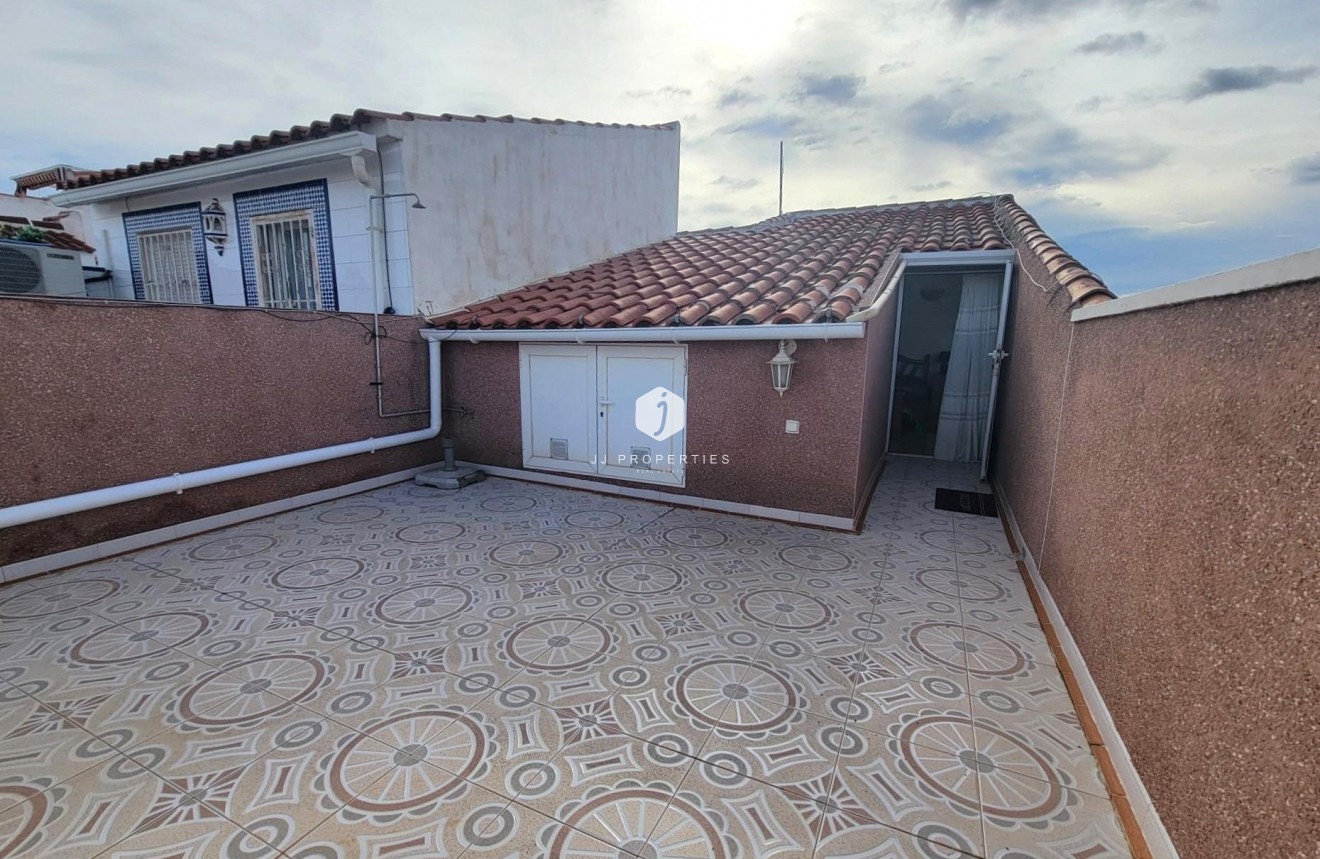 Resale - Chalet -
Torrevieja - La Siesta - El Salado - Torreta