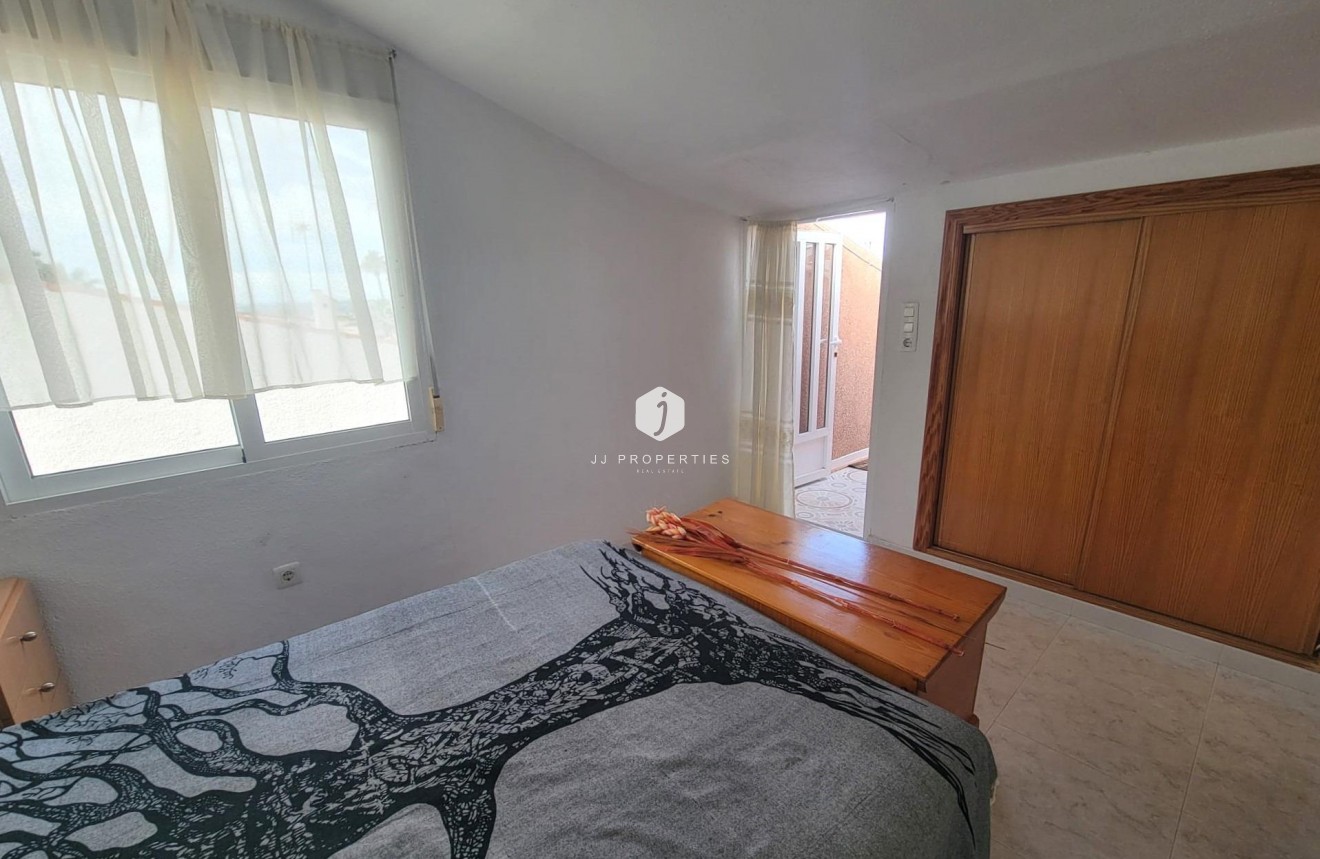 Resale - Chalet -
Torrevieja - La Siesta - El Salado - Torreta