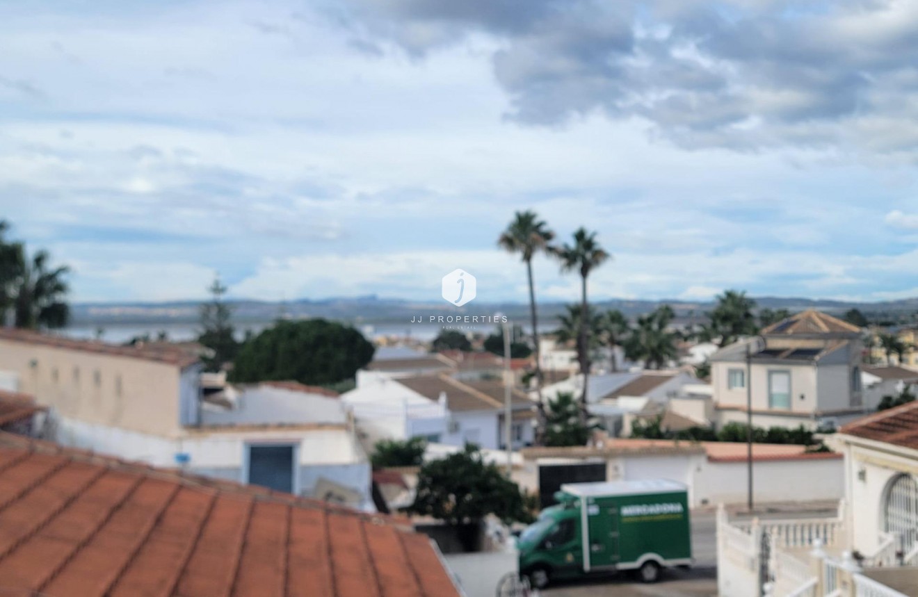 Resale - Chalet -
Torrevieja - La Siesta - El Salado - Torreta