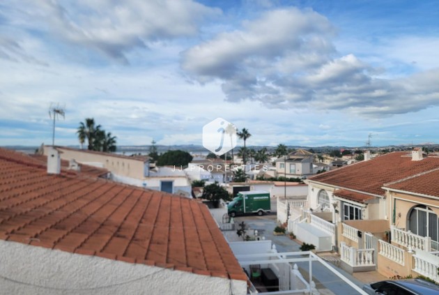 Resale - Chalet -
Torrevieja - La Siesta - El Salado - Torreta