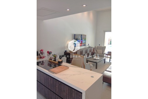 Resale - Villa -
La Finca Golf Resort - Inland