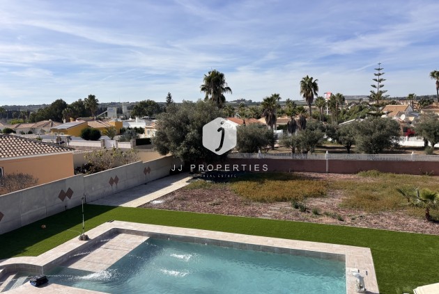 D'occasion - Villa -
Benijofar - Costa Blanca