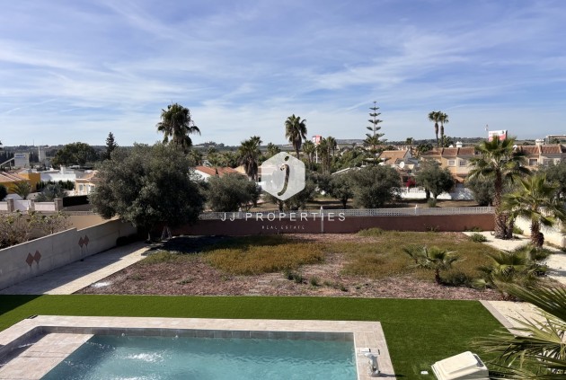 D'occasion - Villa -
Benijofar - Costa Blanca