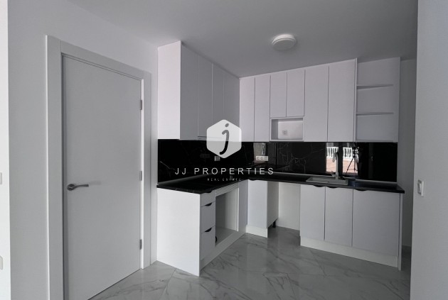 Z drugiej ręki - Bungalow -
Torrevieja