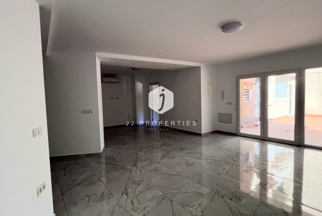 Z drugiej ręki - Bungalow -
Torrevieja