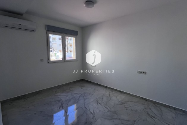 Z drugiej ręki - Bungalow -
Torrevieja