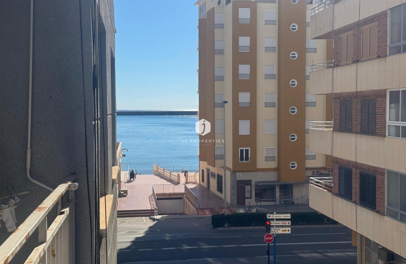 Resale - Apartment / flat -
Torrevieja - Costa Blanca