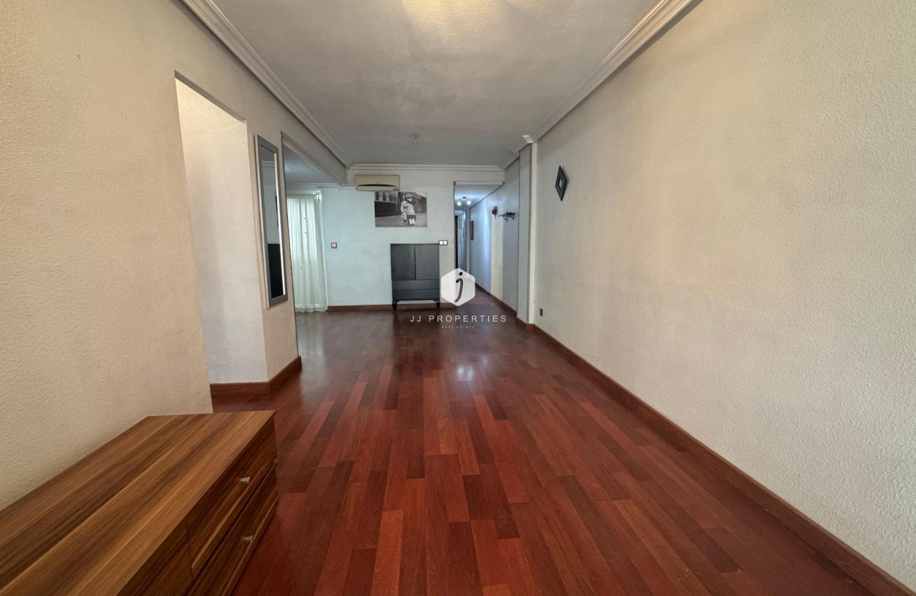 Resale - Apartment / flat -
Torrevieja - Costa Blanca