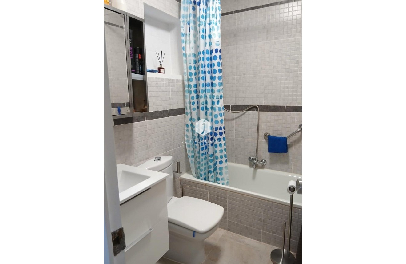 Aus zweiter Hand - Chalet -
Torrevieja - La Siesta - El Salado - Torreta