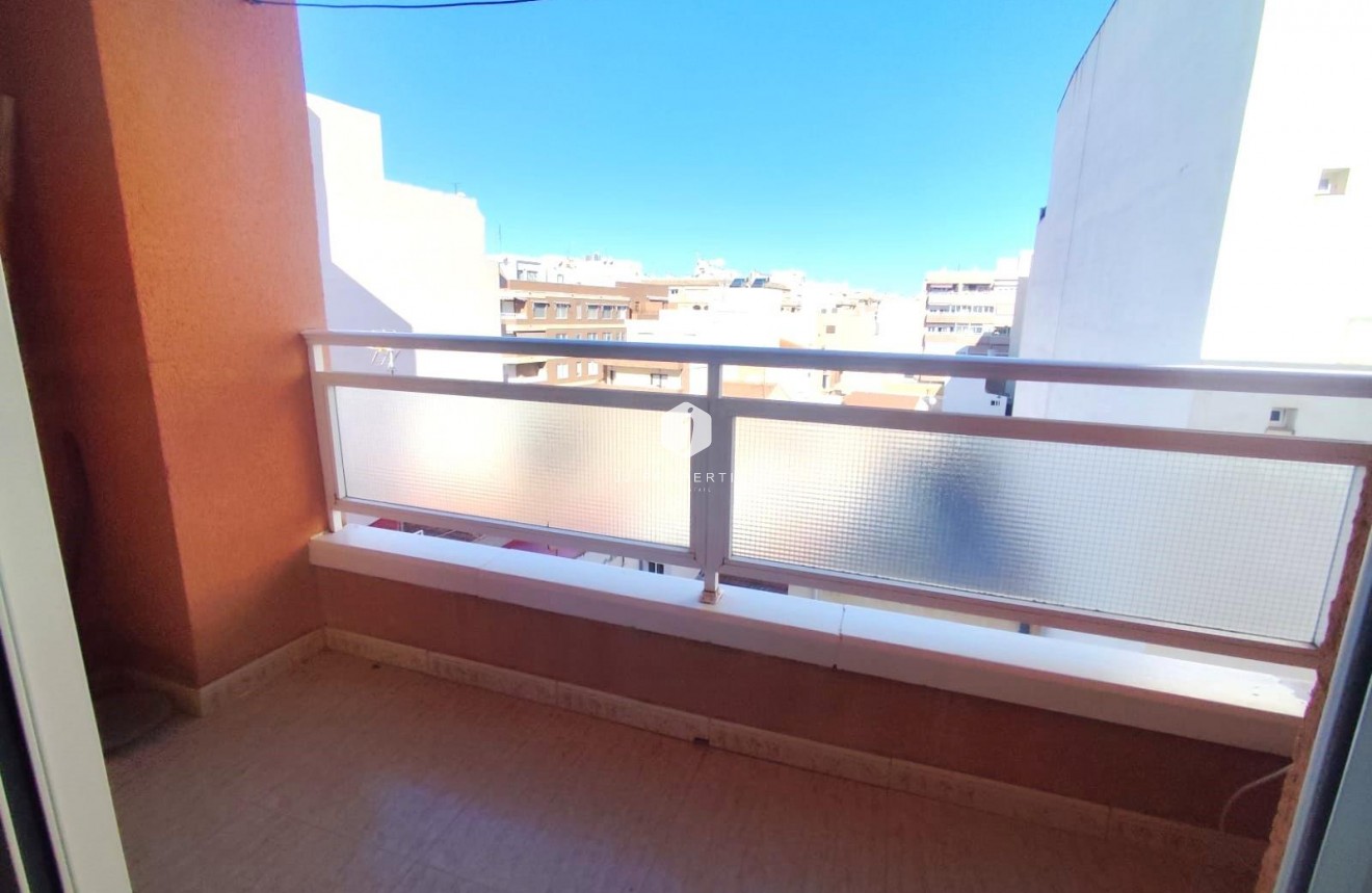 D'occasion - Appartement -
Torrevieja - Centro