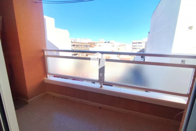 D'occasion - Appartement -
Torrevieja - Centro
