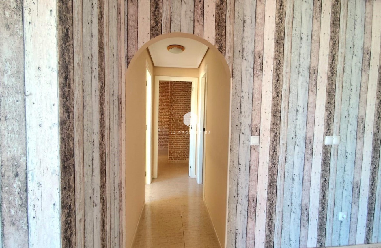 D'occasion - Appartement -
Torrevieja - Centro