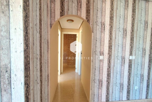 D'occasion - Appartement -
Torrevieja - Centro