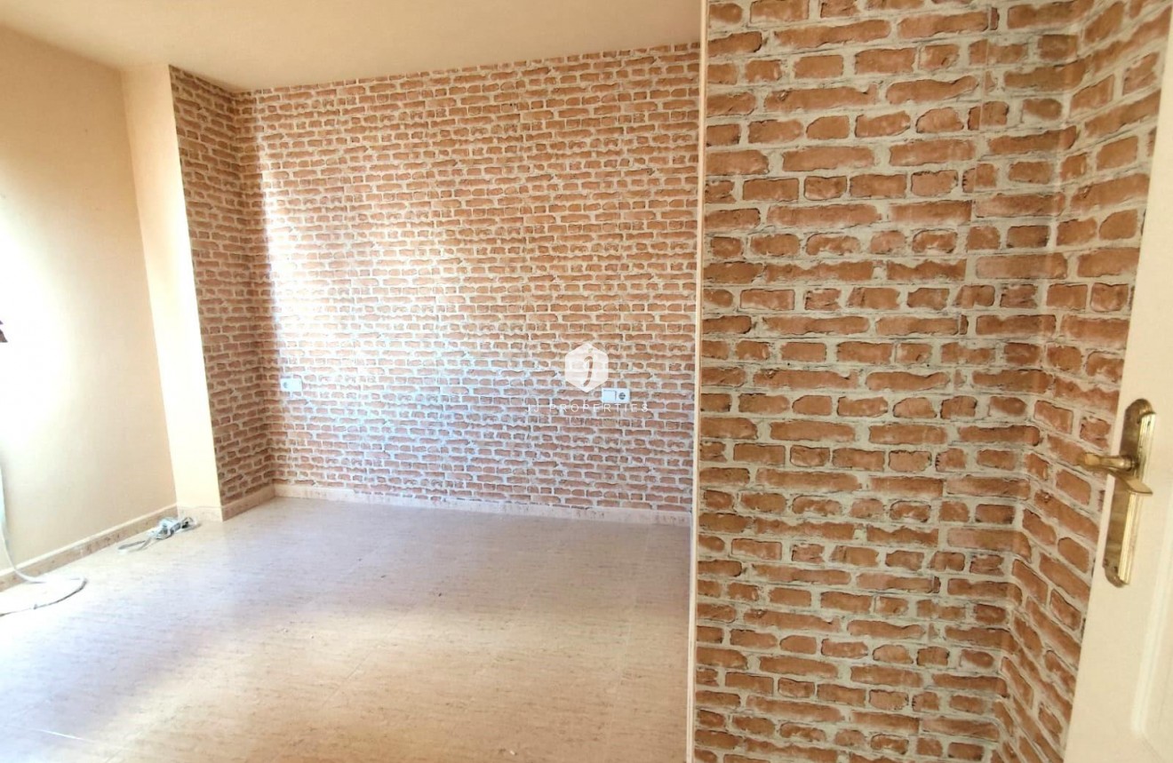 D'occasion - Appartement -
Torrevieja - Centro