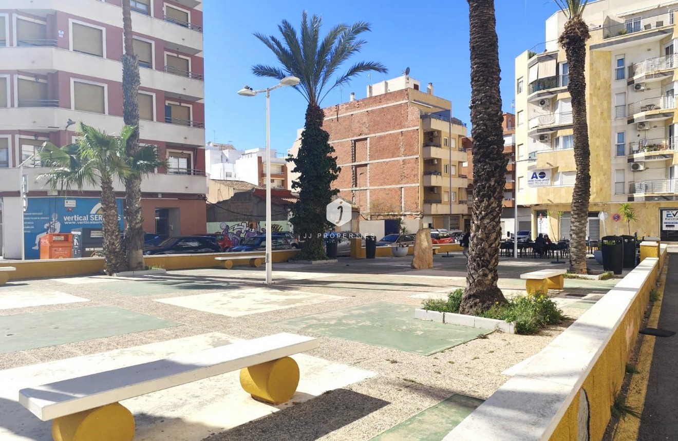 D'occasion - Appartement -
Torrevieja - Centro