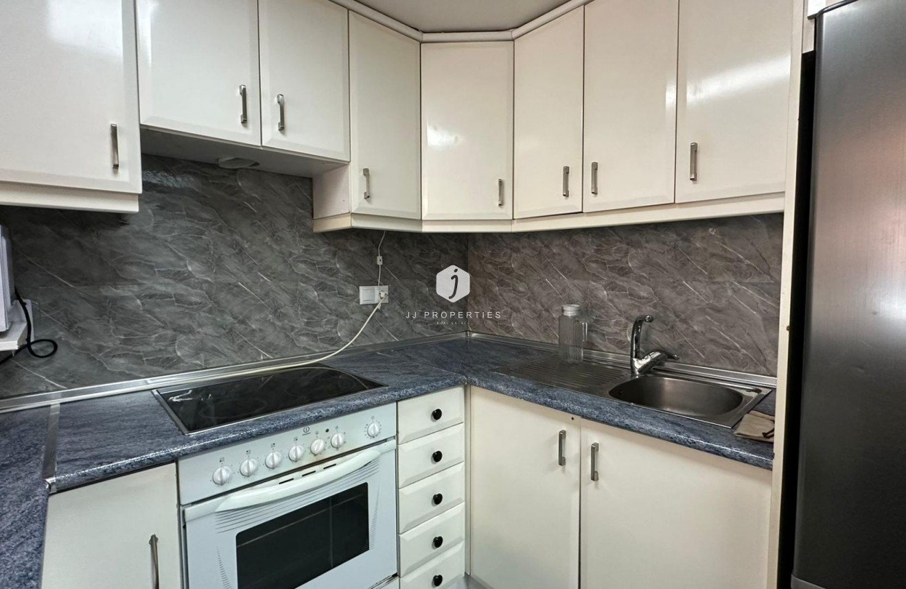 Resale - Apartment / flat -
Torrevieja - Centro