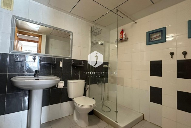 Resale - Apartment / flat -
Torrevieja - Centro