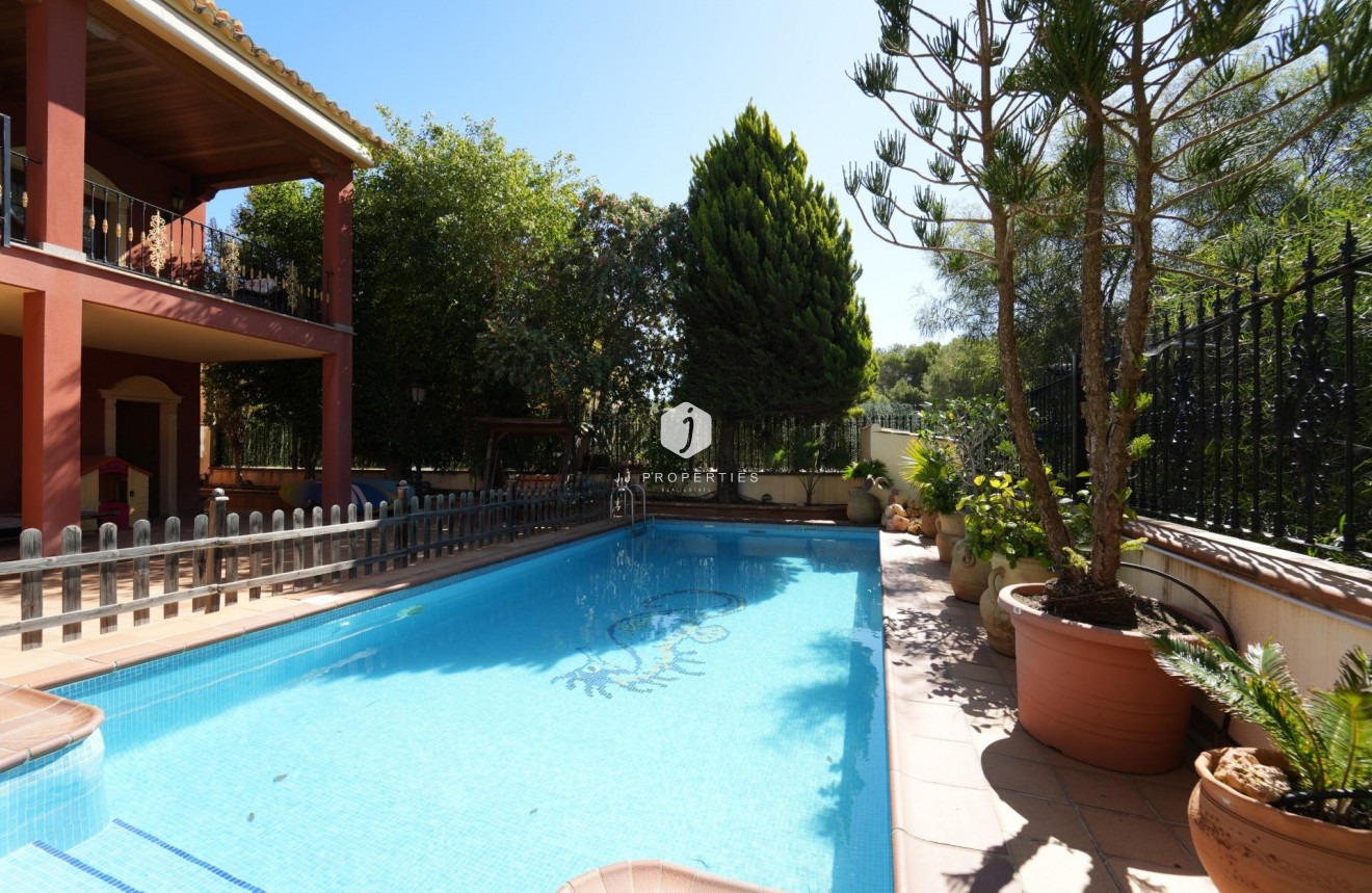 D'occasion - Villa -
Orihuela Costa - Campoamor